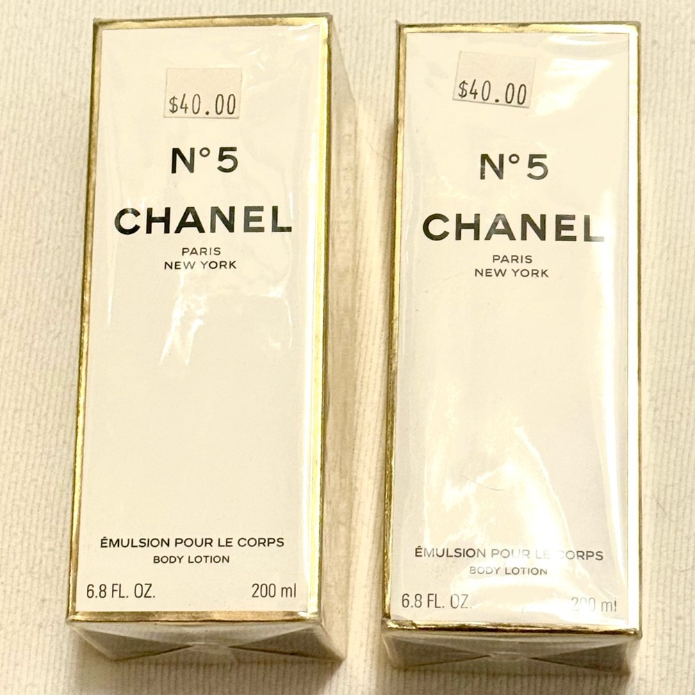 CHANEL N°5 Body Lotion - White & Gold Packaging